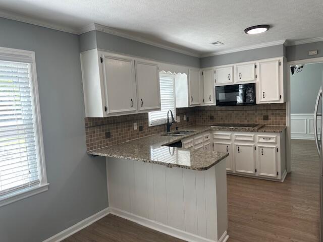 Foto del edificio - 4332 Bahama Ln