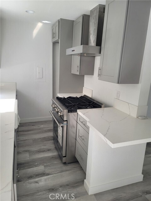 Foto principal - 1144 W Balboa Blvd
