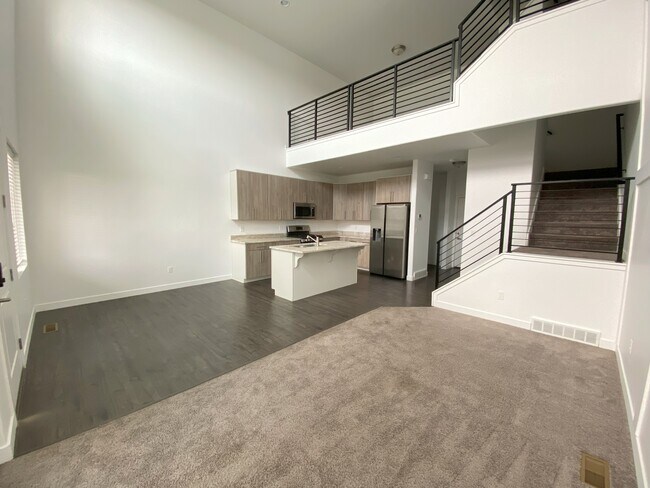 Foto del edificio - 1217 W Bronc Way
