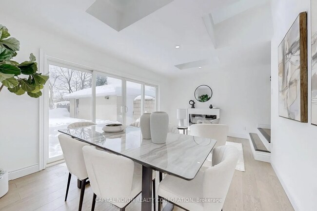 Photo du bâtiment - 1496 Karenza Rd