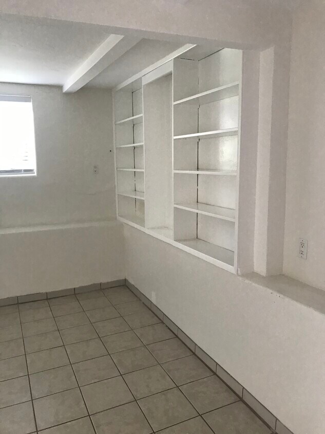 living area - 2157 Catalina Blvd