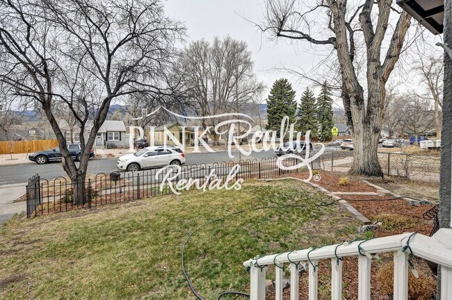 Building Photo - Beautiful Home in Old Colorado City!
