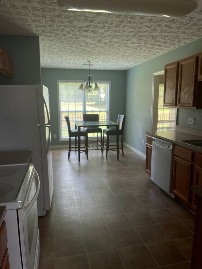 Building Photo - Southview Subdivision - Opelika