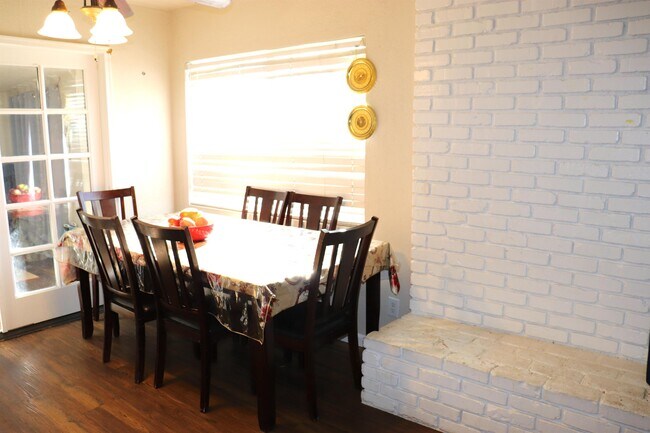 Building Photo - 42594 Rd 114