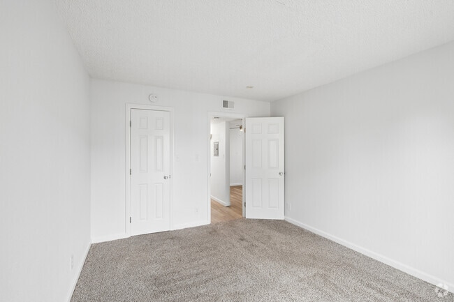 Interior Photo - La Loma Terrace