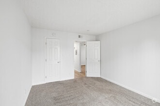 Interior Photo - La Loma Terrace