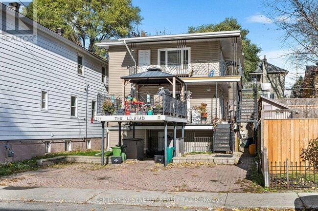 Building Photo - 269 Lalemant St