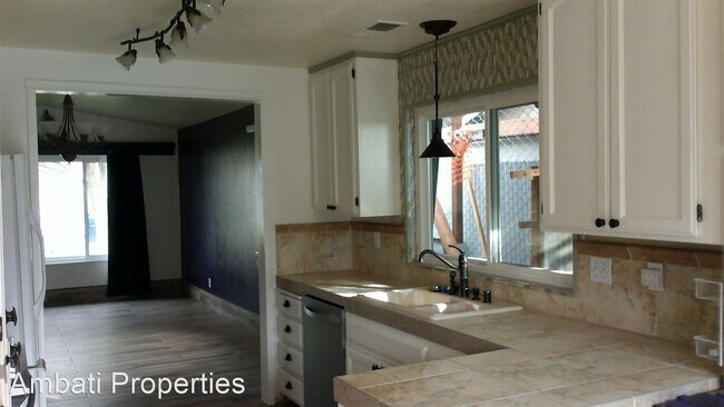 Building Photo - 3 br, 2 bath House - 5158 E. Pitt Ave