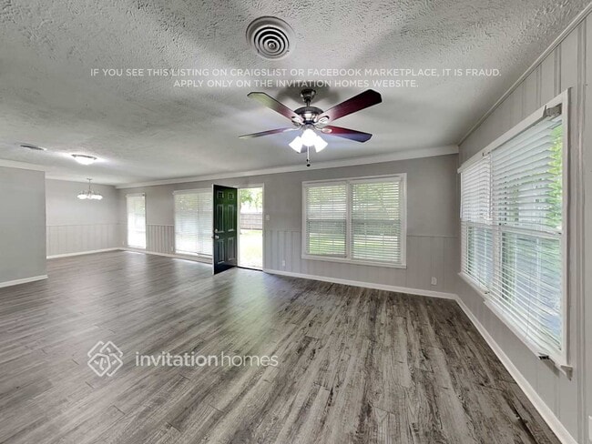 Building Photo - 3820 Norton Dr