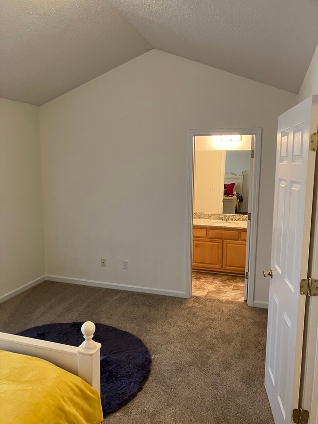 Foto del edificio - 10718 Sleigh Bell Ln