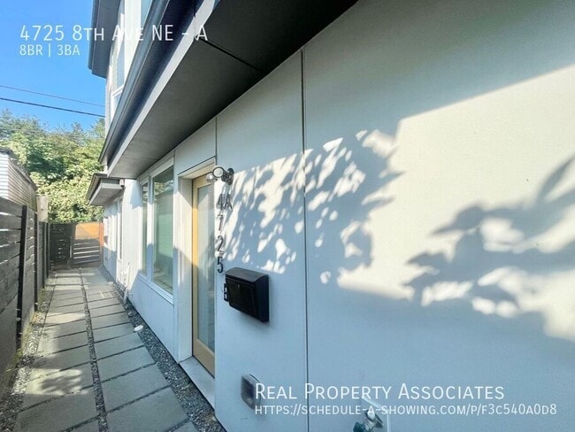 Photo - 4725 8th Ave NE Townhome