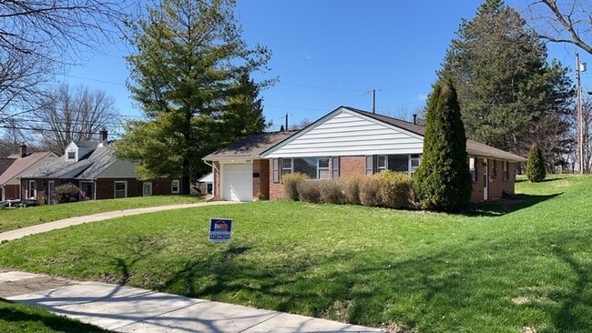 Photo - 3043 Regent St House