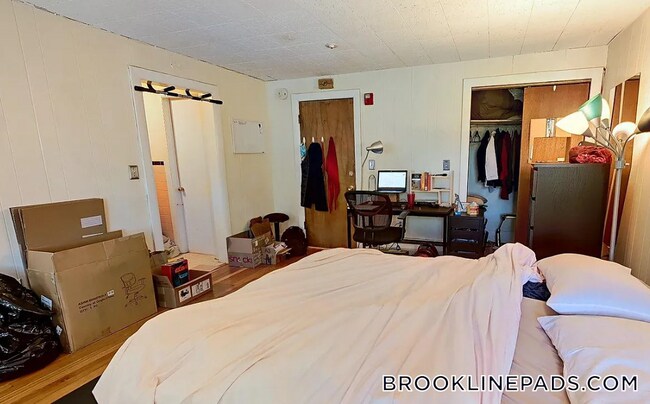 Foto del edificio - 1071 Beacon St