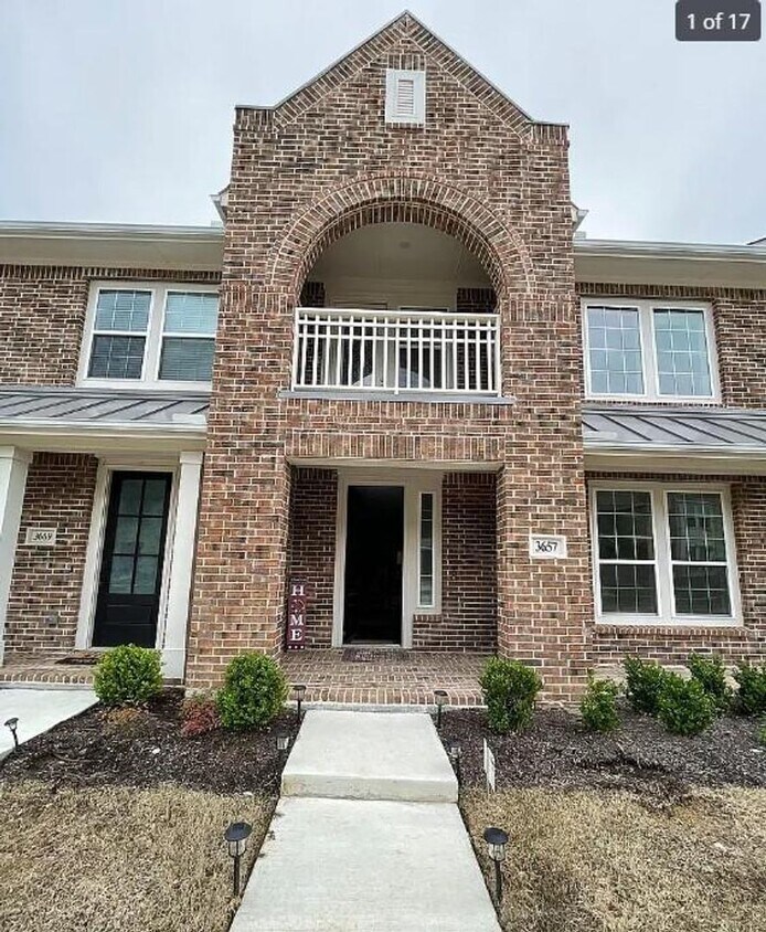 Foto principal - FULLY UPGRADED LUXURY TOWNHOME located in ...