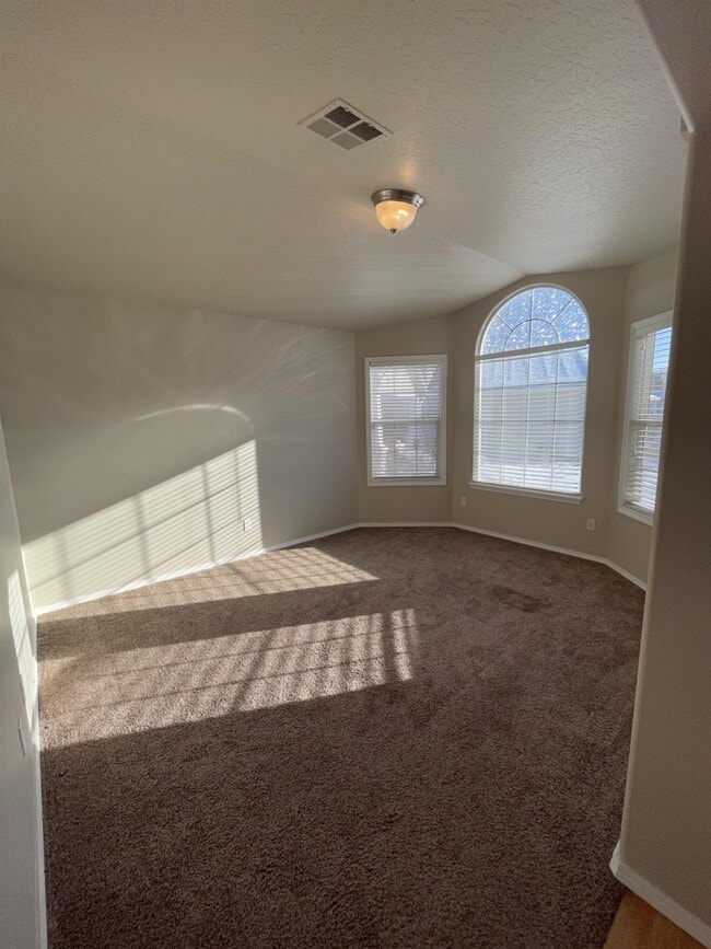 Building Photo - 2260 N Baywing Hawk Pl