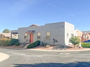 Building Photo - 1189 S 16th Pl