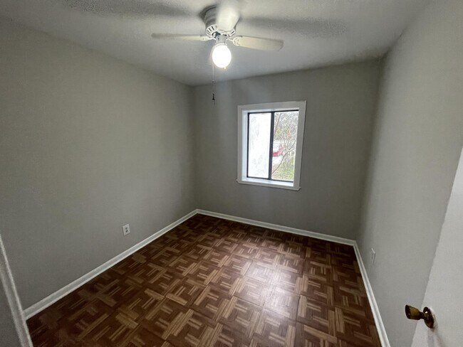 Building Photo - 1722 Norman Park Dr