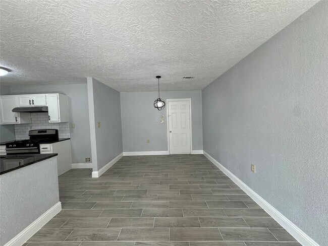 Building Photo - 6918 Isla St