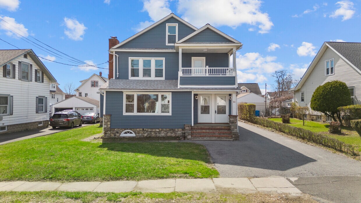 Primary Photo - 54 Locust Ave