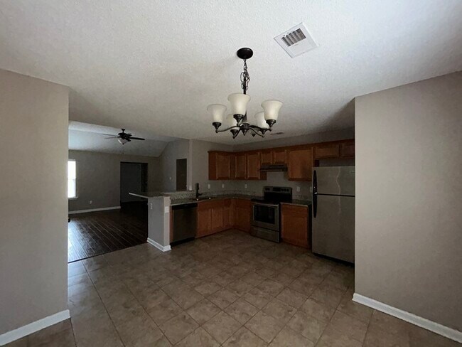 Foto del edificio - 761 Birthstone Ave