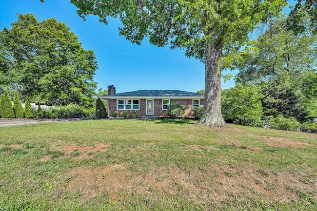 Building Photo - 5216 Sugar Loaf Mountain Rd
