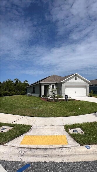 Foto del edificio - 1653 Rosy Dale Cir