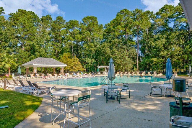 Building Photo - 4 bedroom/2 bath home in Arrowhead