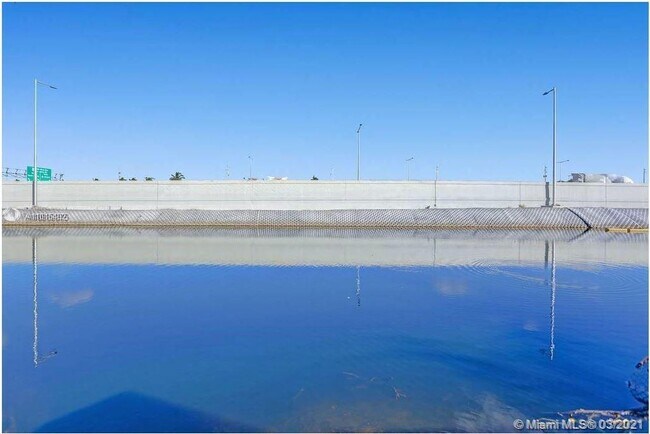 Foto del edificio - 3941 NW 13th St