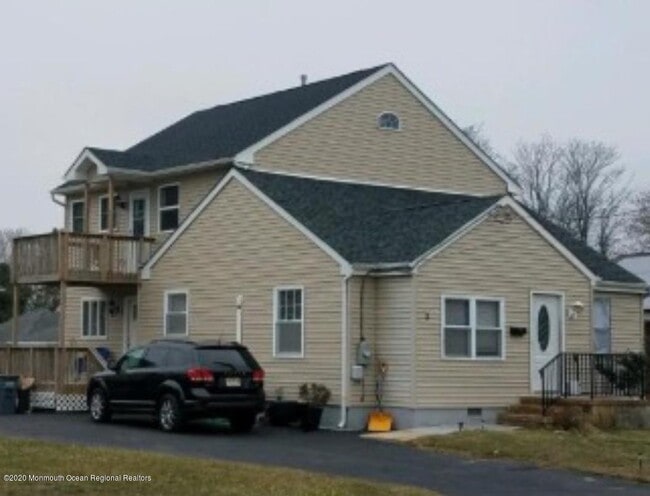 Building Photo - 3 Howland Ave