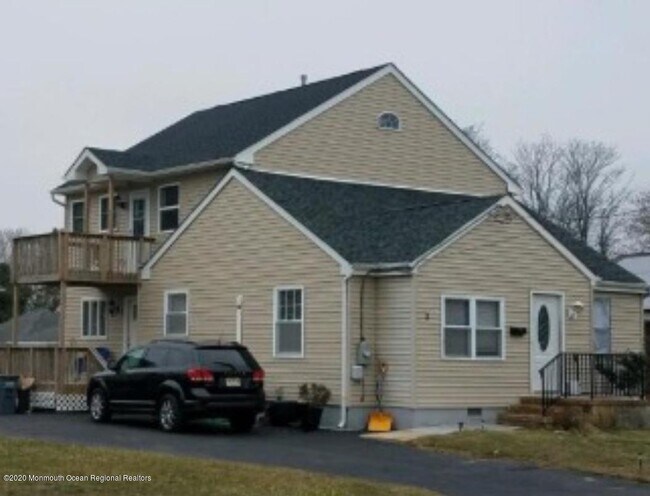 Foto del edificio - 3 Howland Ave