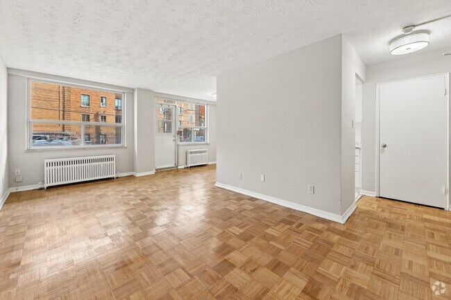 2 chambres, 1 salle de bain - 74 m² - Salon - Bel Manor Apartments