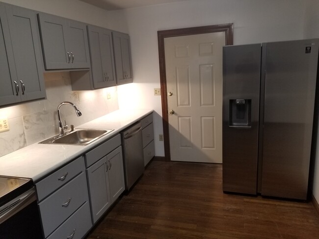 New Stainless Appliances - 76 President Ave