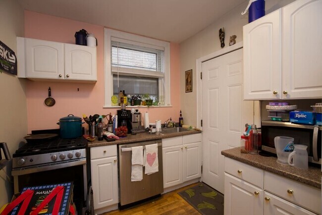 Foto del edificio - 2105 W Giddings St