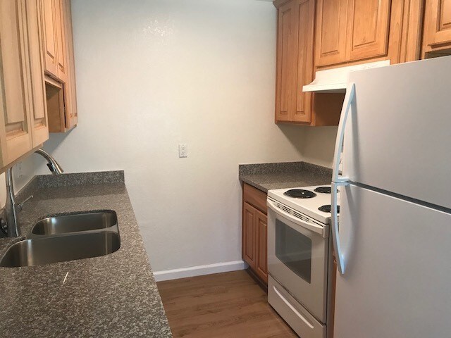 Foto principal - 804 Lincoln Ave