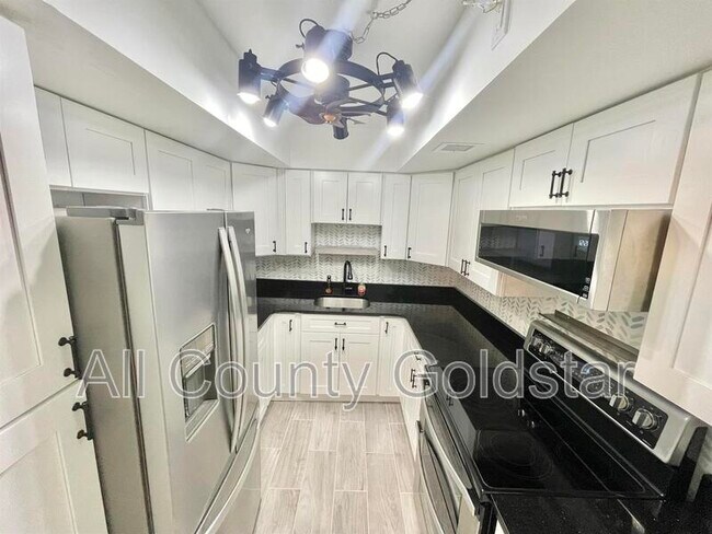 Foto del edificio - 21287 Gertrude Ave