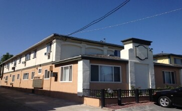 Building Photo - 12823 Kling St