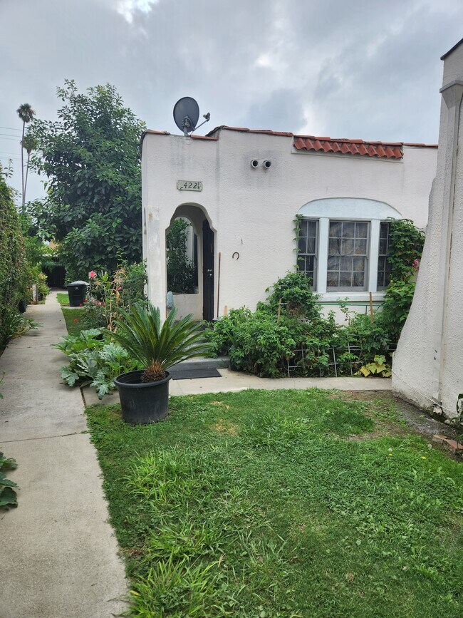 Bungalow - 3422 10th Ave