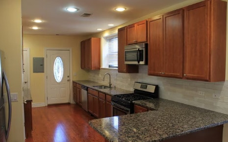 Foto del edificio - 6310 N Rockwell St