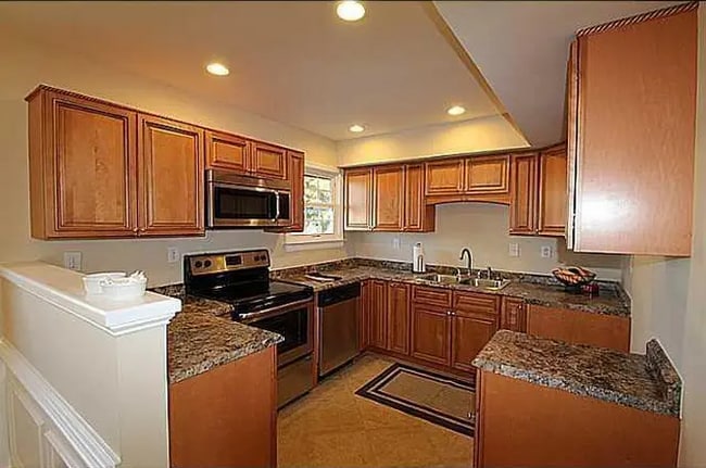 Building Photo - 5018 Colwyck Dr
