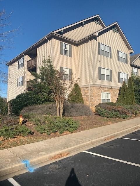 Building Photo - 332 Harts Cove Way