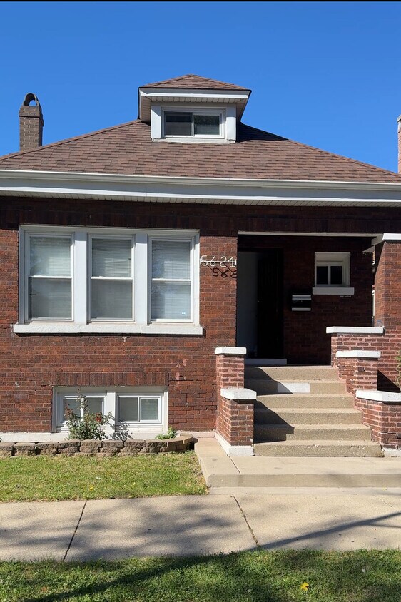 Primary Photo - 5624 S Albany Ave