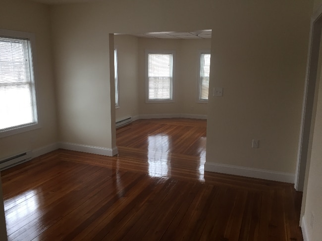 Building Photo - 5 N Worcester St