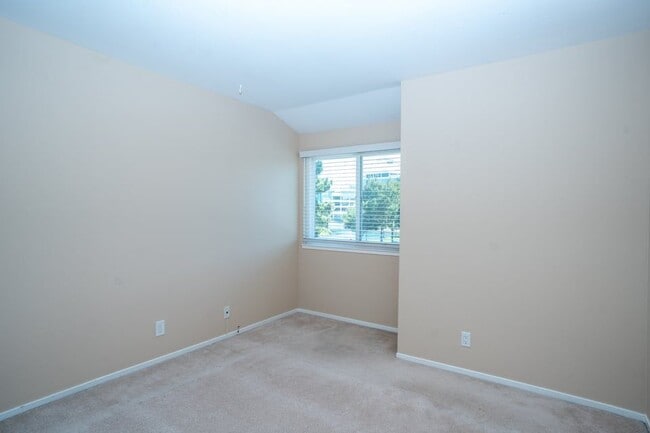 Building Photo - 1543 Shoal Dr