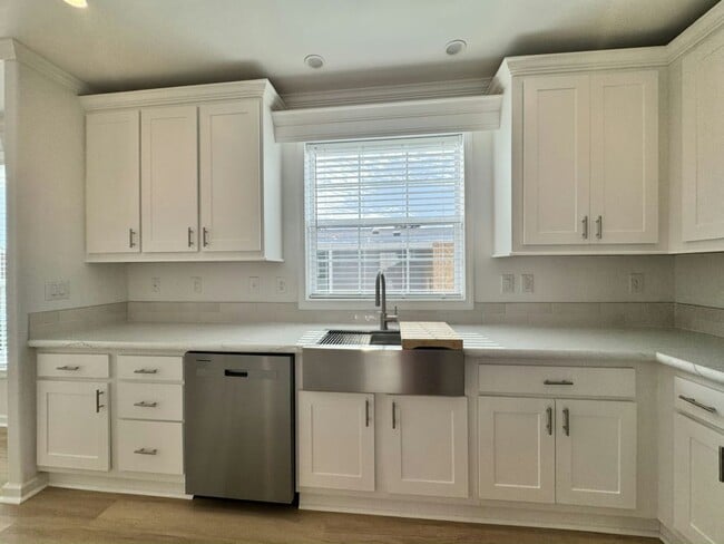 Building Photo - 3070 SW 108th Pl