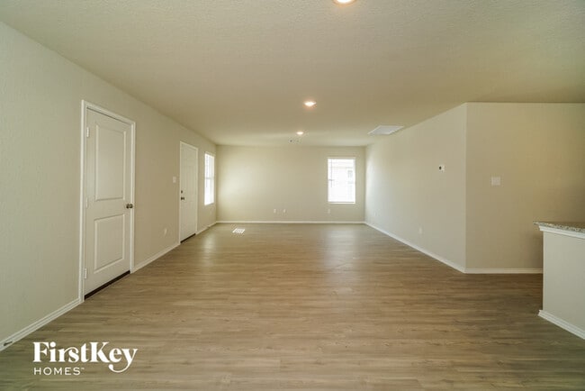 Building Photo - 9777 Littleton Grist