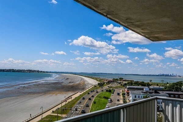 Balcony view from the penthouse - 300 Lynn Shore Dr