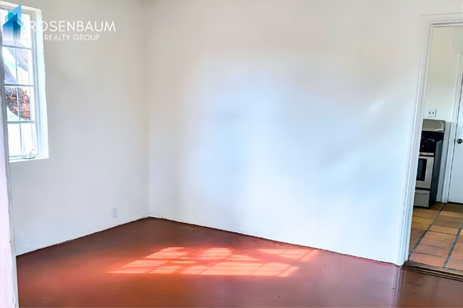 Building Photo - 3433 E Pima St