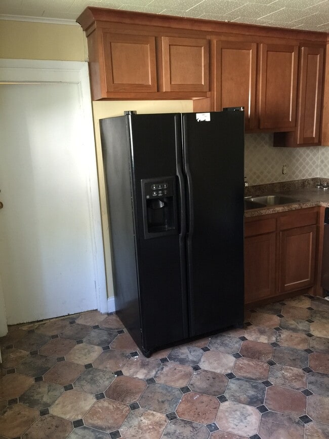 Foto del edificio - 42 Henrietta- updated 2 bedroom 1 bath - c...