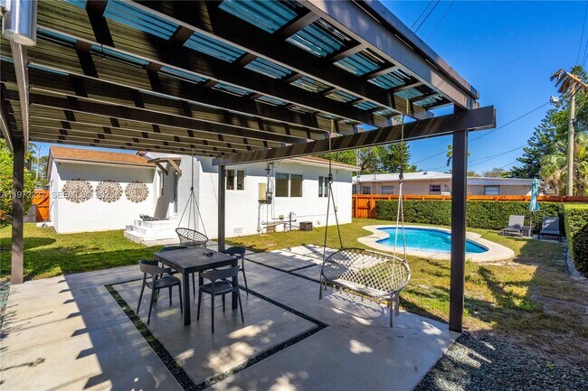 Foto del edificio - 6376 SW 20th St