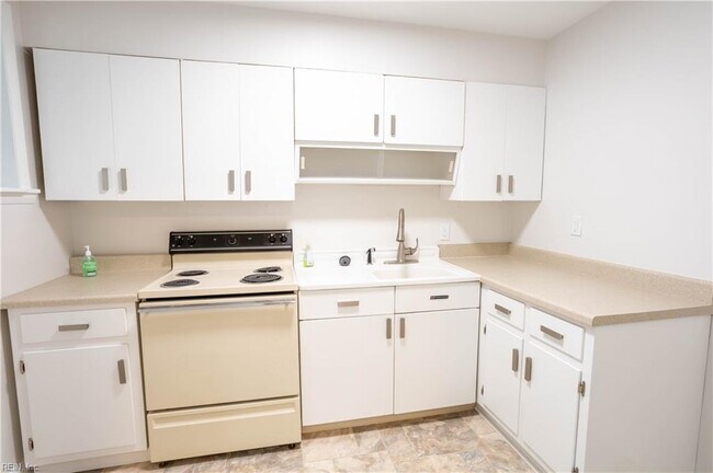 Foto del edificio - 504 Beacon Rd